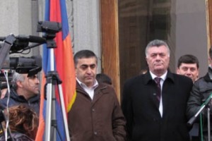 ARF Leaders Appear at Hovannisian Rally in Freedom Square