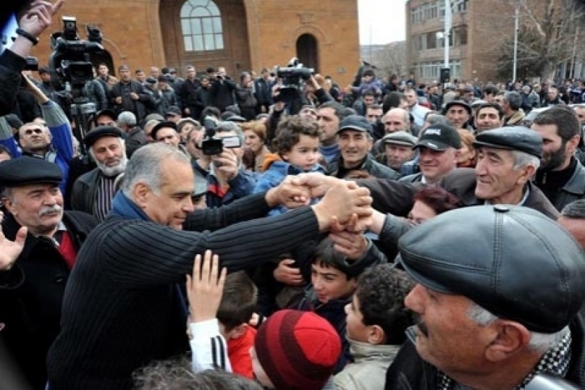 Raffi Hovannisian Continues Presidential Victory Tour across the Republic

