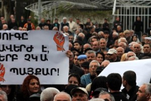 12-е апреля: митинг Раффи Ованнисяна на площади Свободы (фото)