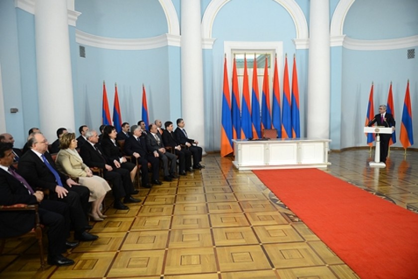 Ս.Օհանյանը նշանակվել է պաշտպանության, իսկ Է.Նալբանդյանը՝ արտաքին գործերի նախարար