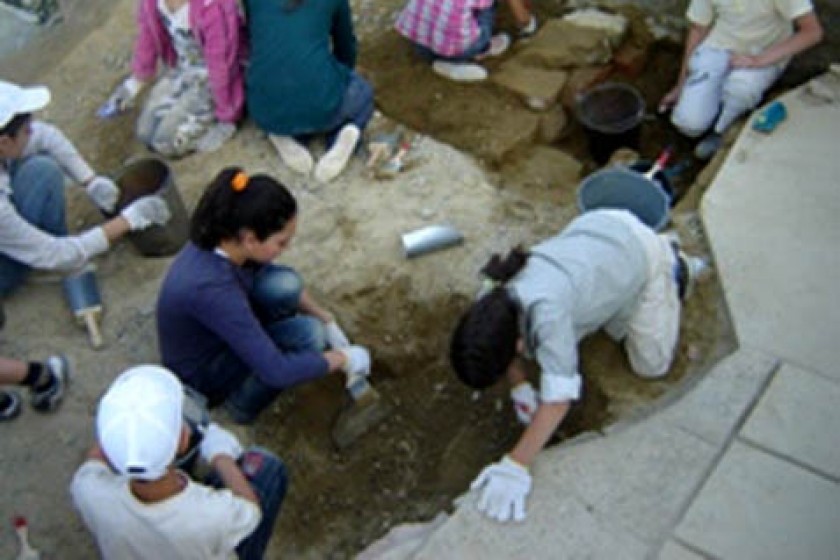 «Էրեբունի» թանգարանի ուսումնական պեղավայրում մեկնարկում է պեղումների գործաշրջանը