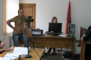 Դատական նիստ Ալավերդիում. տուժողը պահանջում իր բնակարանին հասցված վնասի 
փոխհատուցում