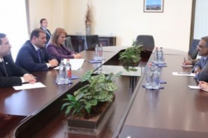Երևանի քաղաքապետը հանդիպել է ՀՀ-ում Հնդկաստանի դեսպանին