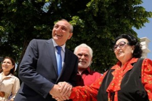 «Առաջարկում եմ Ձեզ իմ ձեռքն ու սիրտը»,- Արցախում ասել է Մոնսերատ Կաբալիեն