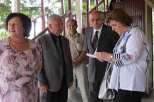 Dsegh Mayor Verbally Spars with Culture Minister Over “Leaning” Tower