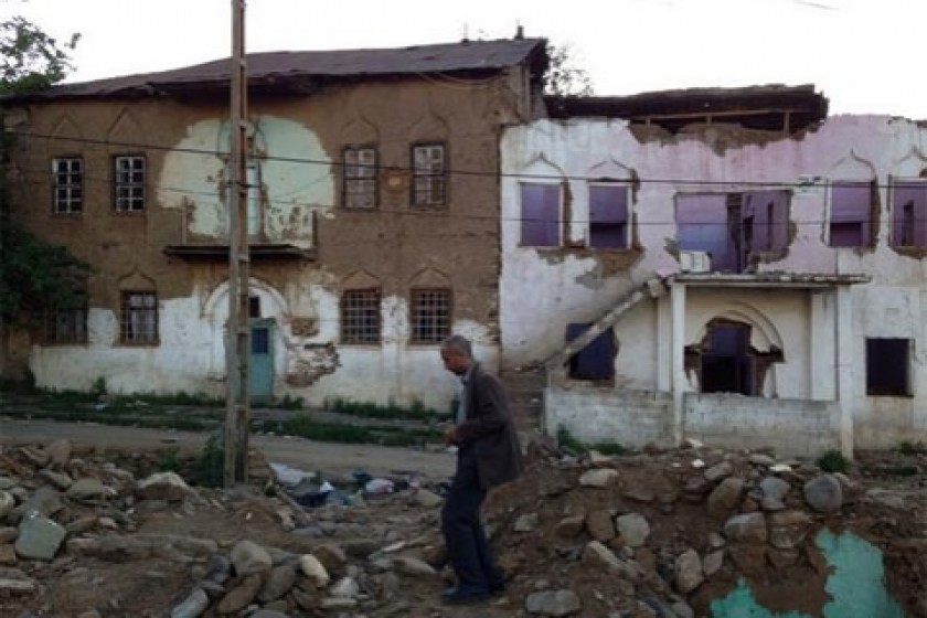 Petition Drive to Halt Destruction of Historic Armenian Homes in Moush