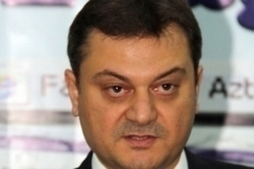 Հակասություններ եւ ներքին-արտաքին առնչություններ