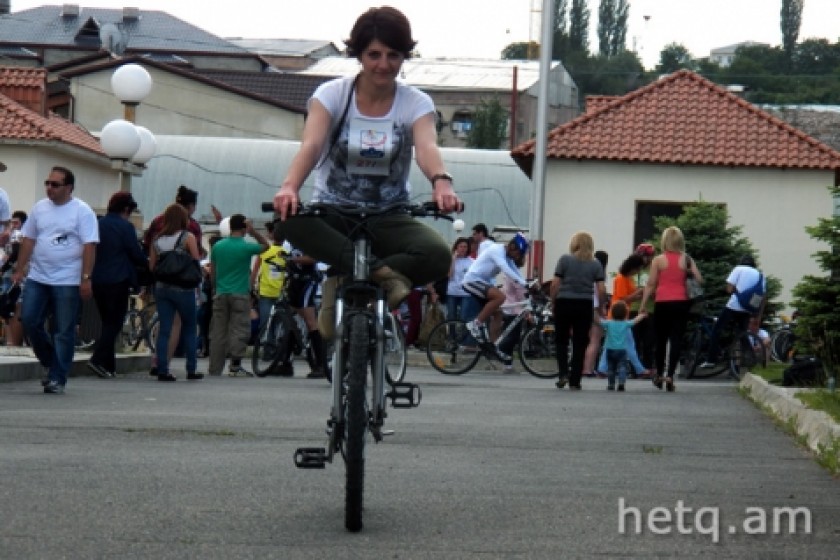 17 Bicycle Parking Racks to be Installed in Yerevan