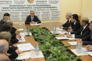 Նախագահ Սարգսյանը հանդիպել է գյուղատնտեսության նախարարության ղեկավար անձնակազմին
