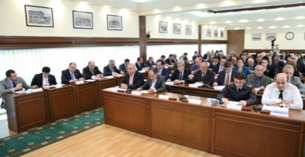 Ավարտվել է փոքր կենտրոնի գովազդային մեծ վահանակների ապամոնտաժման աշխատանքների առաջին փուլը