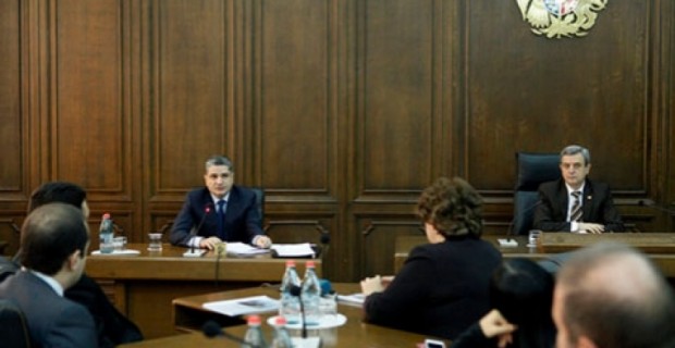 Տիգրան Սարգսյանը ներկայացրել է 2014թ.-ի պետական բյուջեի նախագիծը