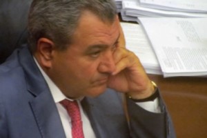 President Sargsyan Backs Renomination of Control Chamber Head Despite Criticism