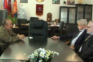ՊԲ հրամանատարն ընդունել է միջազգային դիվանագետներին