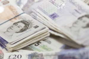 England: US$976,000 In Cash And Diamonds Seized