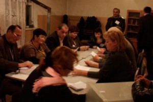 Republican Party Incumbent Mayor Beaten in Hovk