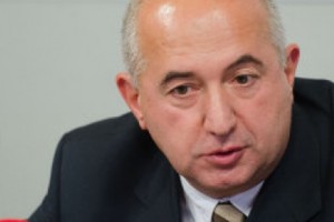 «Հրդեհ է ստեղծում ու սպասում է, որ ԱՄՆ-ն կհանգցնի»,- ասում է վրաց 
բախումնաբան 
Պաատա Զաքարեիշվիլին