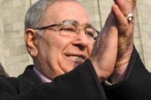 Ակա՞ն, թե՞ հզոր ուժ