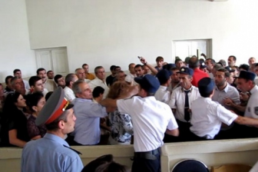 Fracas Breaks Out at Kotayk Regional Court