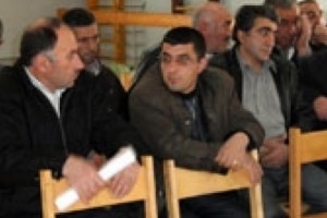 Ցածր տոկոսադրույքներ եւ անփոփոխ բանկային քաղաքականություն