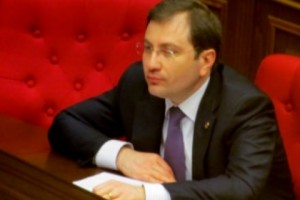 Finance Minister Contradicts Himself Regarding Government's Problem Solving Knack