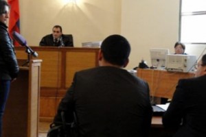 «Շեկո»-ի սպանության գործով դատաքննությանը համառորեն չեն ներկայանում «քավոր Հարութն» 
ու սպանվածի կինը