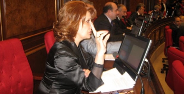 ՕԵԿ-ն ու ԲՀԿ-ն առայժմ չեն որոշել՝ մասնակցելո՞ւ են ԱԺ նախագահի թեկնածուի 
ընտրություններին, թե՞ ոչ