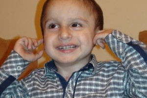 Жизнь 3-летнего Артема можно спасти (видеоматериал)