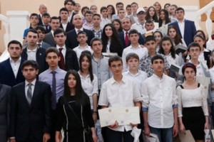 Վարչապետը շնորհավորել է 2013-2014 թթ. ուսումնական տարվա հանրապետական օլիմպիադայի հաղթողներին