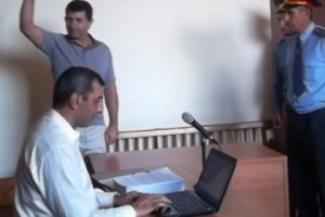«Ո՛չ նամուս ունեք, ո՛չ թասիբ, երկիր պահողին բա կփակե՞ն»