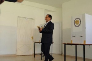 Ադունց. «Ես ոչ մեկի ձեռքը բռնելու անհրաժեշտություն չունեմ, ես վաղուց կայացած 
անձնավորություն եմ»