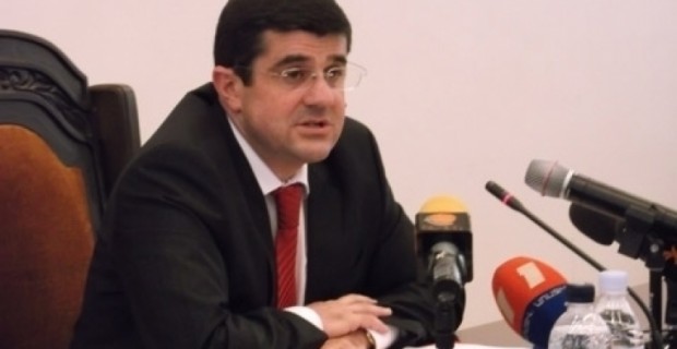 ԼՂՀ վարչապետը հանդիպել է տաքսի ծառայություններ մատուցող ընկերությունների 
ներկայացուցիչներին