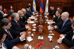Buenos Aires Mayor Hands Sargsyan Keys to the City