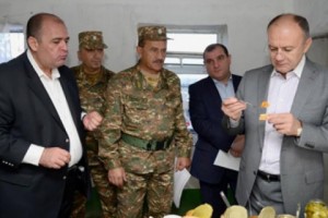 Աշխատանքային շրջայց մարտական հենակետերում