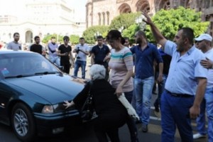 3,5 կամ 1 տոկոս շրջանառության հարկ. կամավորության սկզբունքի առաջարկ՝ 
իշխանությանը