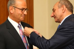 Հանդիպում «Ձեռք ձեռքի» կազմակերպության վարչության նախագահ Բերջ Քիլաջյանի հետ