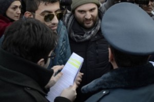 В Ереване несколько десятков митингующих подвергнуты приводу