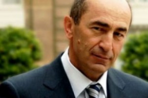 Ռոբերտ Քոչարյան. «Երկրին անհրաժեշտ են արմատական փոփոխություններ, բայց խոսքը 
հաստատ սահմանադրական ռեֆորմների մասին չէ»