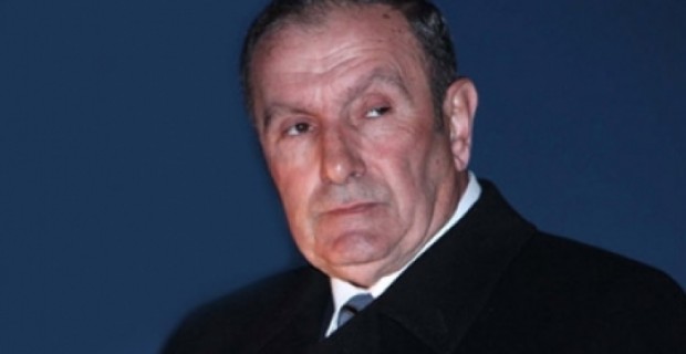 Armenia's Official Position on 1915 Genocide: Ter-Petrosyan Calls For Face to Face Meeting with 
Sargsyan