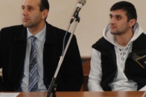 Քուրդ Էվլիյա Գյումուշթեքինի սպանության համար մեղադրվող Մաքսիմ Բաքոյանի 
դատաքննությունը հետաձգվեց անորոշ ժամանակով