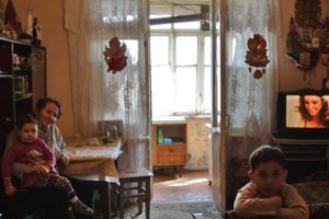 8 հոգով ապրում են 16 քմ-անոց սենյակում