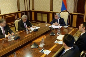 Սերժ Սարգսյանը հանդիպել է սահմանադրական բարեփոխումների հանձնաժողովին