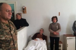 Armenian Defense Minister Travels to Artsakh: Visits Soldiers Wounded in March 19 Firefight