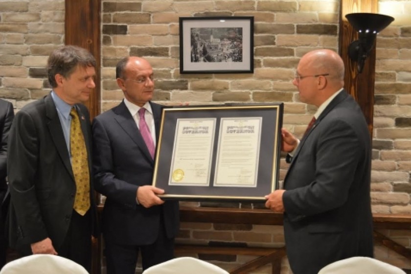 Հայոց Ցեղասպանության 100-րդ տարելիցի միջոցառումներին մասնակցելու նպատակով Հայաստանում է ԱՄՆ Կանզաս նահանգի պատվիրակությունը