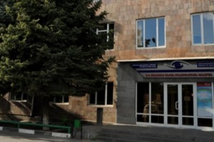 Սյունիքի մարզպետի որդու հետ վիճաբանած երիտասարդը վիրահատվել է

