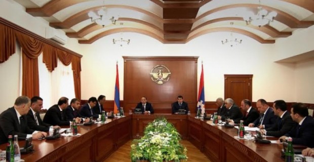 Արայիկ Հարությունյանն ընդունել է Հովիկ Աբրահամյանի գլխավորած պատվիրակությանը