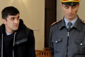 Խորթ հոր սպանության մեջ մեղադրվող Մաքսիմ Բաքոյանի դատավարությունը վերսկսվել 
է