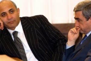 Близкие Овика Абрамяна действуют вне налогового поля: предлагаю Сержу Саргсяну сделать 
покупки в “Арташат Плазе”