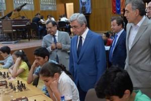 Նախագահը մասնակցել է Տիգրան Պետրոսյանի ծննդյան 86-ամյակին նվիրված միջոցառումներին