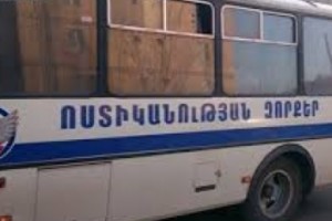 Պարոնյան փողոցում կուտակված են ոստիկանական ուժեր եւ տեխնիկա