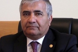 Պետական գնումներից օգտվում են պաշտոնյաները. Լոռու մարզի ճանապարհաշինարար 
Վանաձորի քաղաքապետը